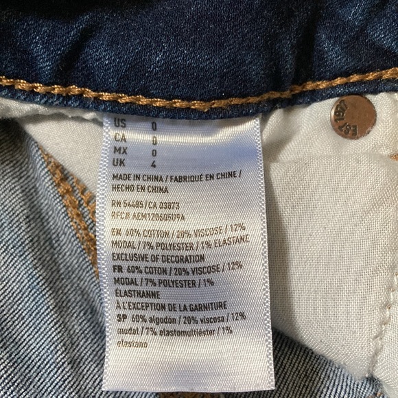 •American Eagle Outfitters Distressed Jean Shorts - Picture 12 of 16